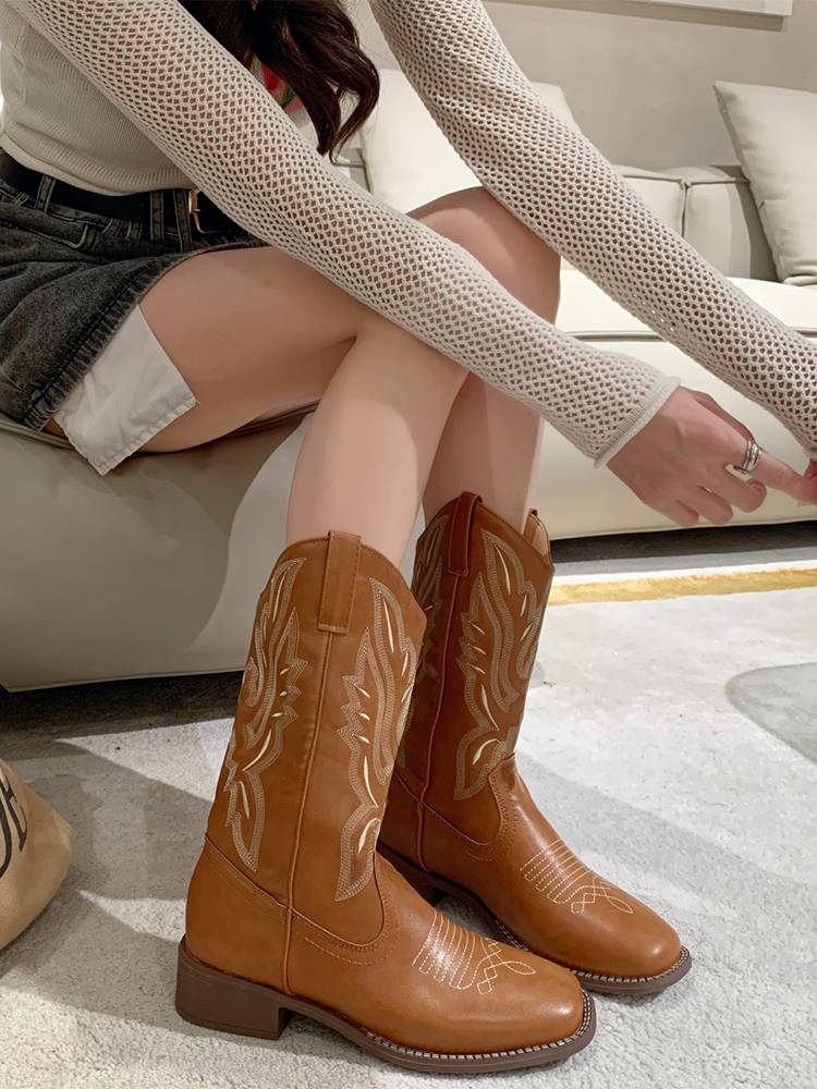 Retro Western denim boots 2023 Spring and Autumn New Fang Candian Rough Heel Rounde Boots Volatest Embroidery Knight Boots