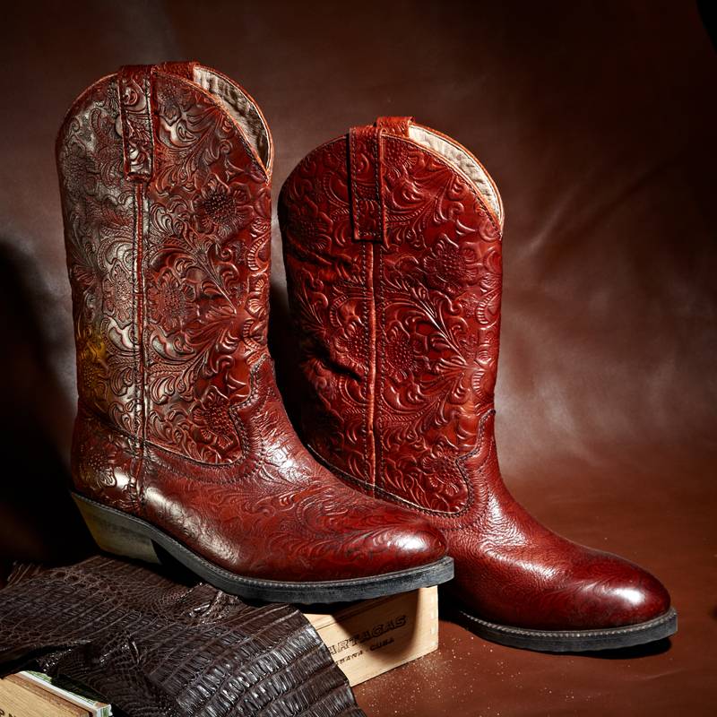 Dundee specializes in oxen-skin mid-skin horse boots for male and female hand-made western cowboy boots with Harley boots