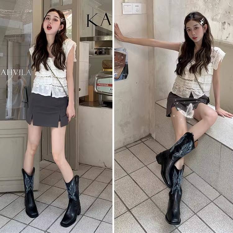 Short boots women's spring and autumn single boots female thick heels of western denim boots 2023 embroidered retro mid -tube square Martin boots