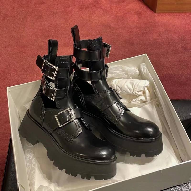 Wang Xinling Yang Mi, the same loose cake thick bottom hollow cold boots, female leather motorcycle Martin boots, thick heels, thin boots tide