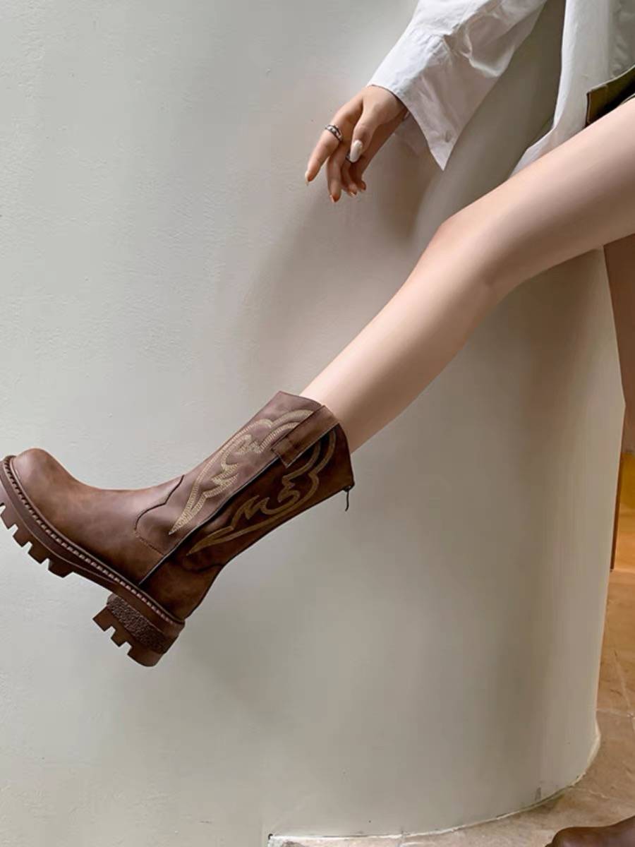 Retro embroidery V mouth boots Martin boots women in summer thick heel net red desert boots short boots in western denim boys in western denim boys