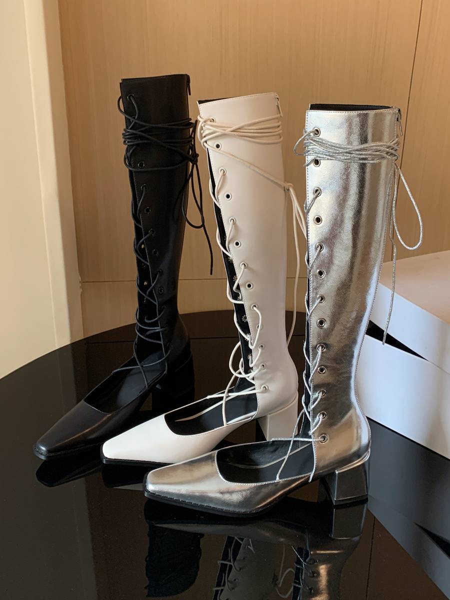 Lingzi liz hot girl cross binding boots female 2024 new stovepipe chill boots thick heel hollow Roman sandals
