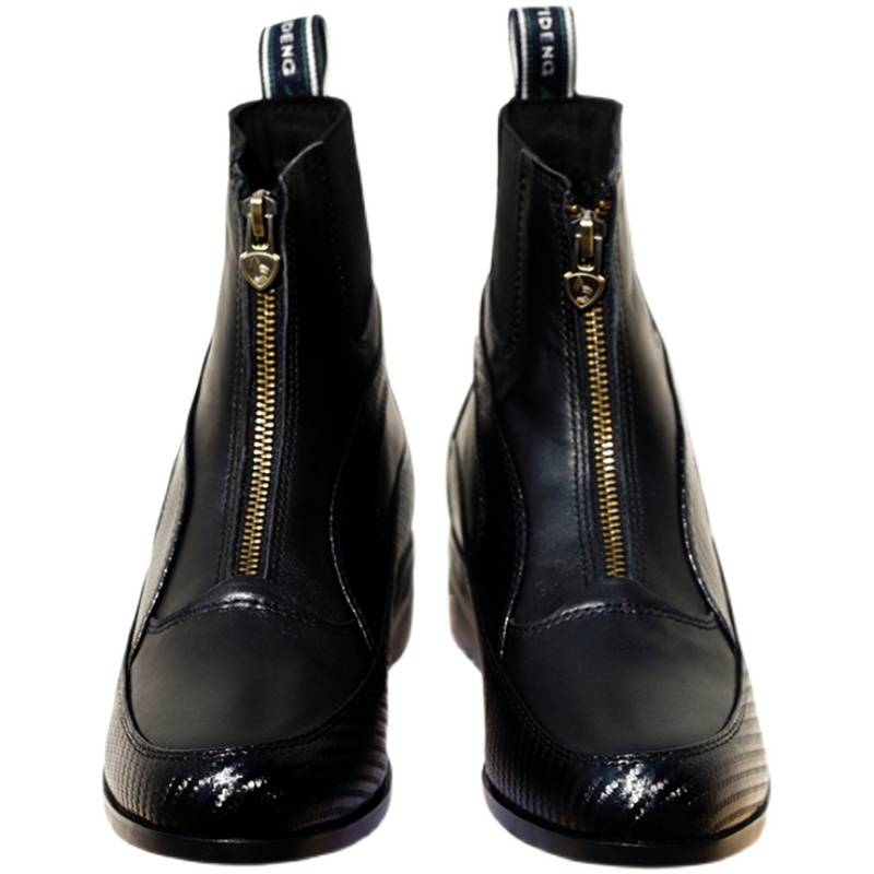 A man and a woman with a short boot, a short boot, and a short-barrier