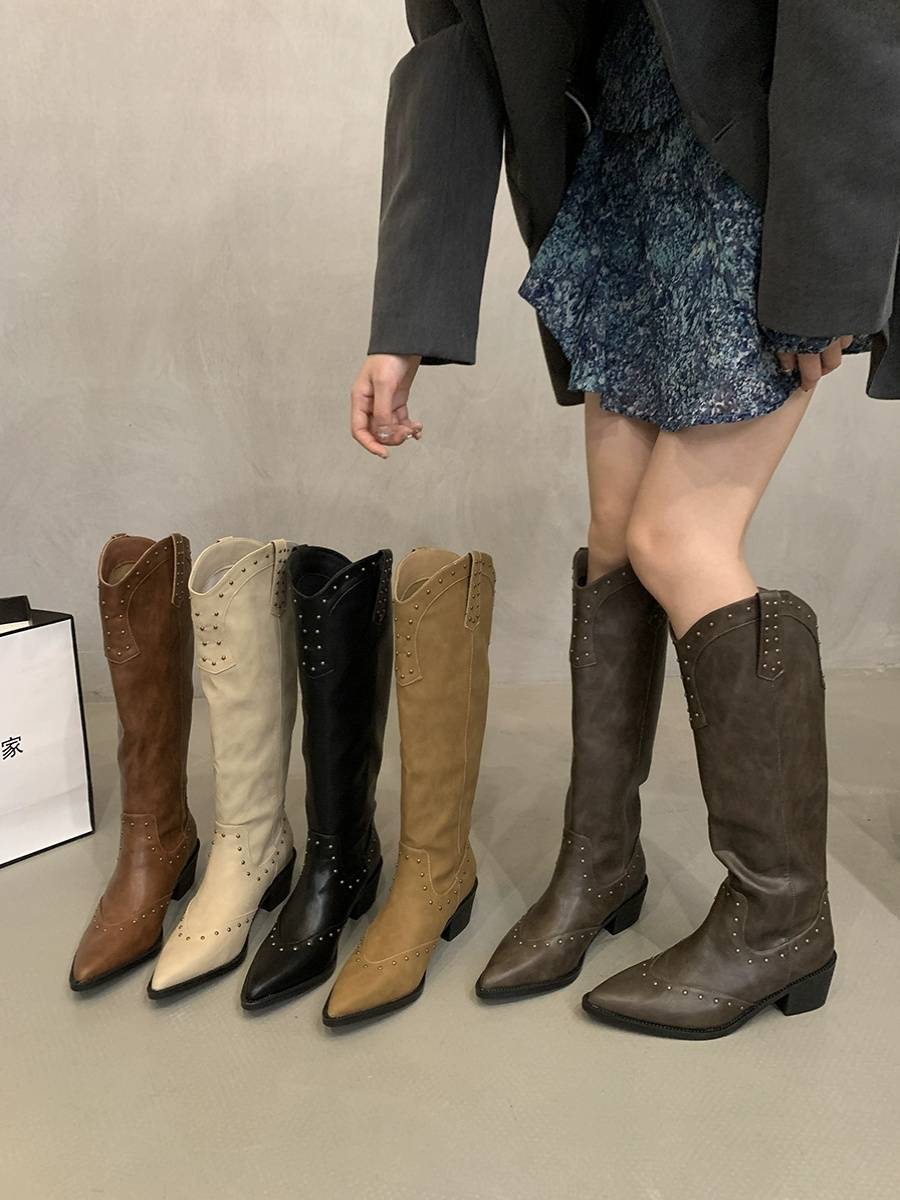 In 2024, a new pair of West Cowboy Boots, retrospected, English Knight Boots