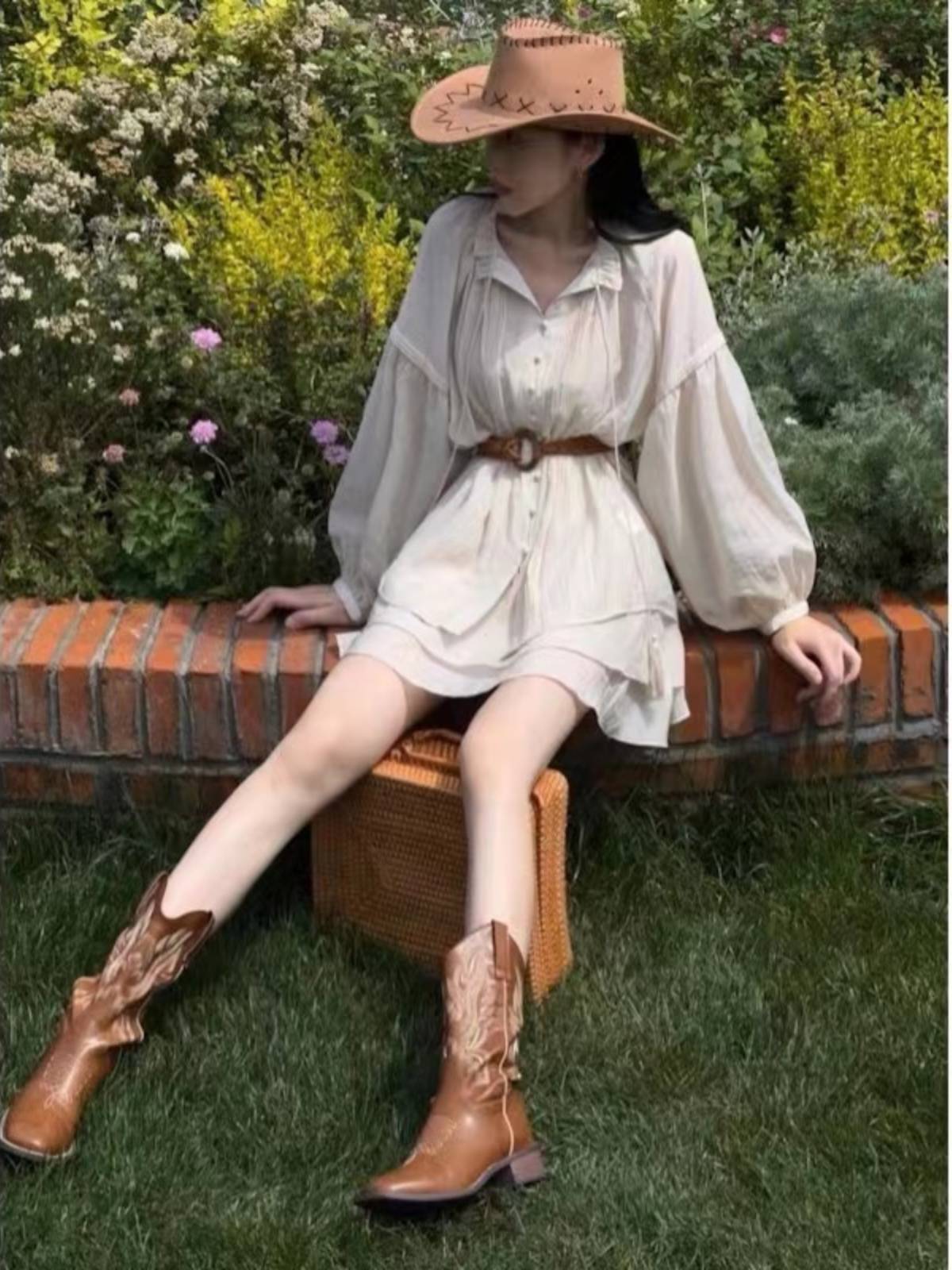 Retro Western denim boots spring female thin embroidery knight boots in Martin boots Chelsea boots short boots