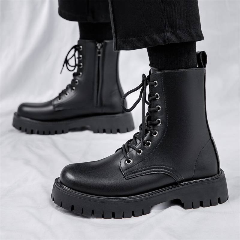 Martin's Boots Men's 8-cong-la-la chain