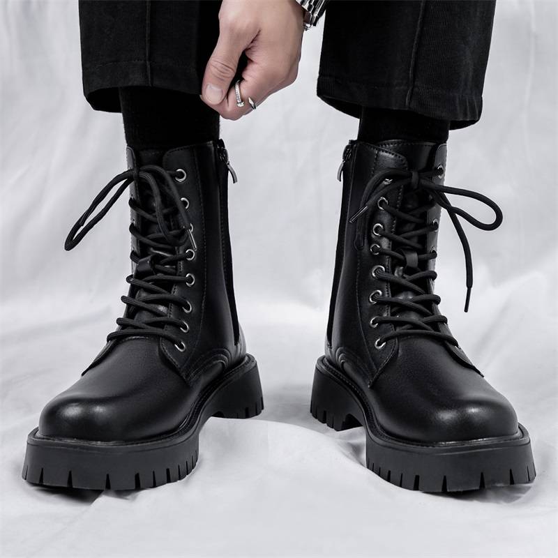 Martin's Boots Men's 8-cong-la-la chain