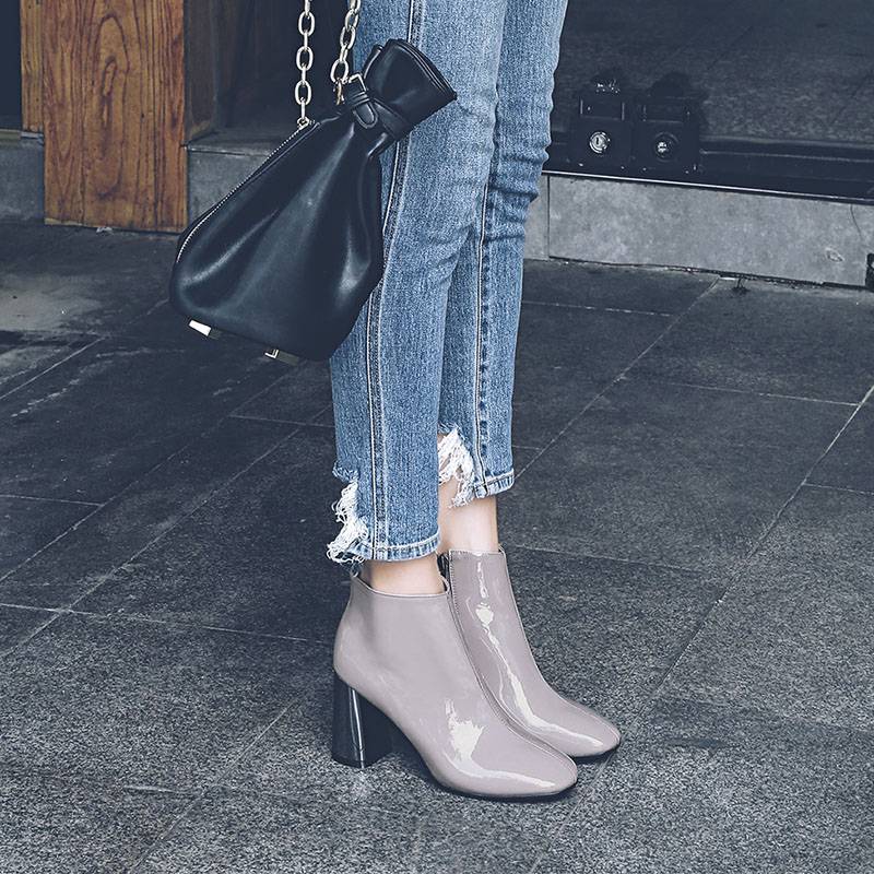 2018 autumn nude gray Chelsea short boots children patent leather wild Korean version of Martin boots high heels women's winter rough heels