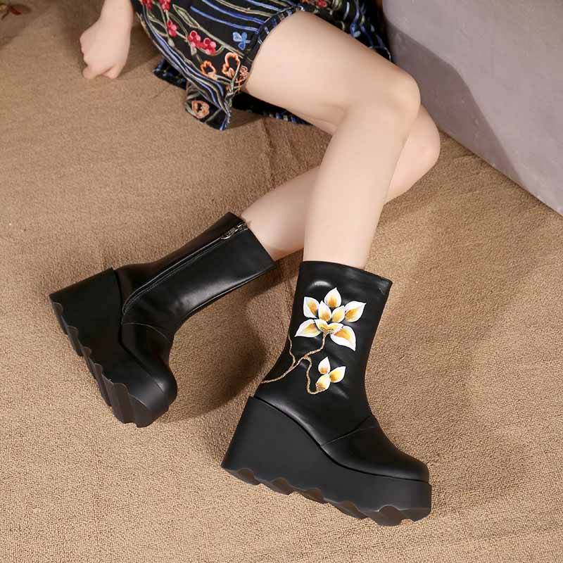 Autumn and winter of 2022, new ethnic head layer cowhide short single boots women's shoe round head waterproof platform ultra -high heels boots