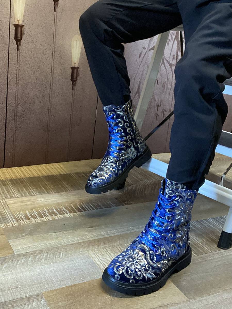 2024 new Martin boots male high -end embroidered boots, Hanfu boots in Hanfu boots, jelly increase the middle tube autumn
