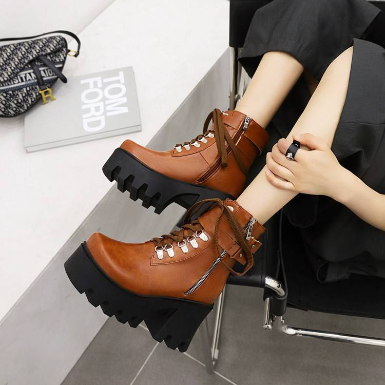 Retro strap Martin boots waterproof platform puffin cake thick bottom horse boots are high -heeled short boots large size 43 44 45 46