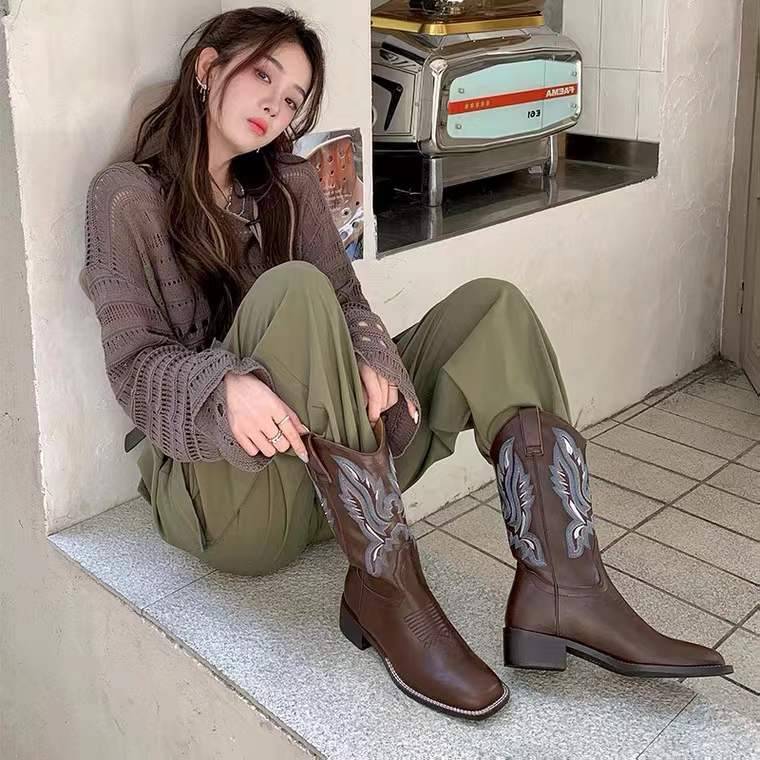 The leather increases the western denim boots female 2024 new high -heeled knight boots mid -Martin boots Chelsea boots