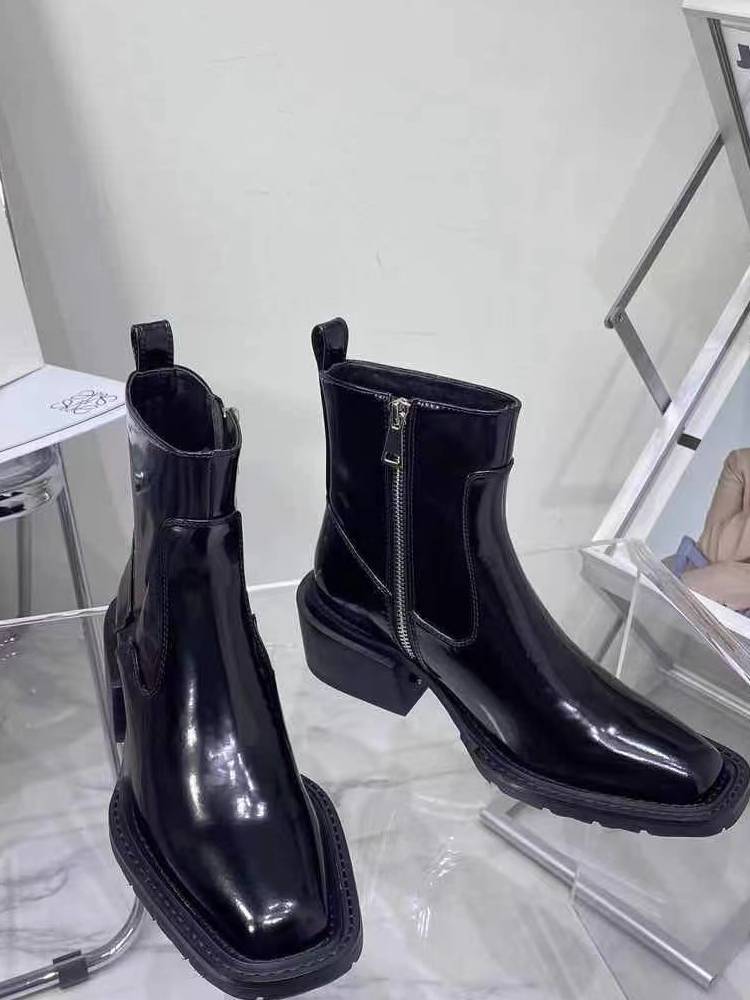 Niche designer 2023 Black square Chelsea short boots male increase in high thick bottom fashion mid -tube Martin boots female