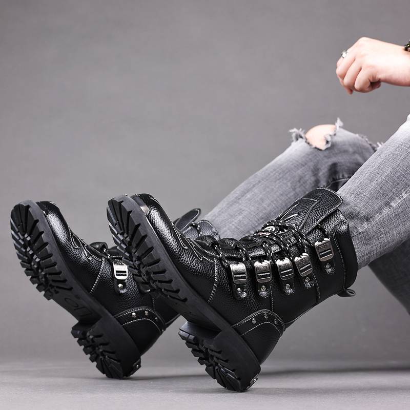 Autumn and winter men's middle boots height men's boots high cylinder ride boots leather boots men's leather boots ceremonial team captain boots Martin boots