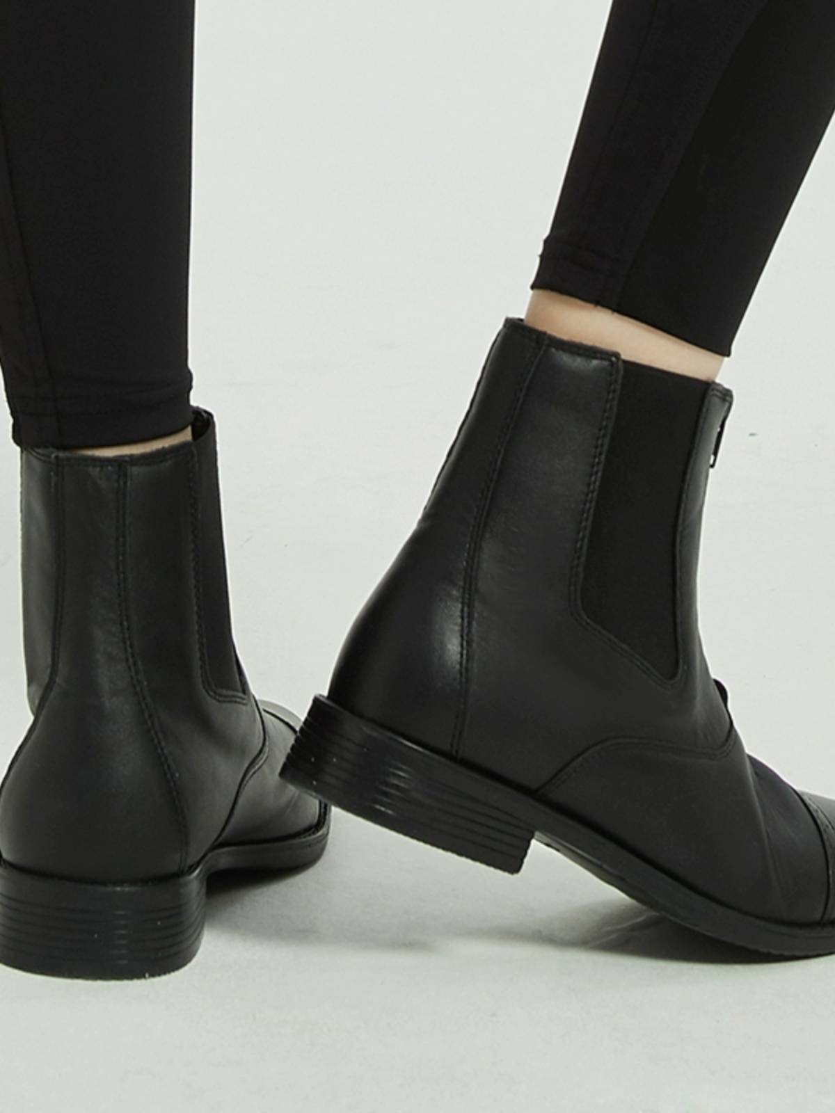 Horses, boots, short boots, short boots, both men and women, riding on boots and horses with horse and horse-riding short boots