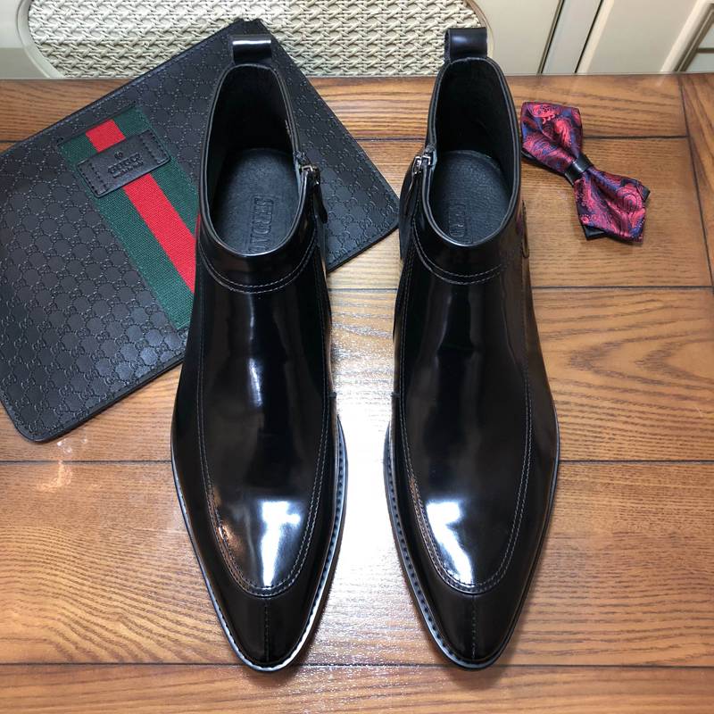 Business casual leather boots Martin boots male leather pointed short boots British high -top shoes bright face trend men's boots plus velvet