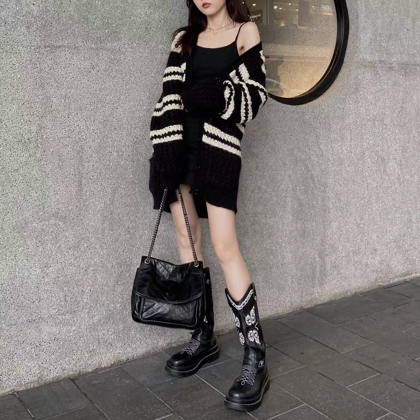 In the summer of 2024, boots, small embroidery high, but knee boots fat MM round head western denim knight boots