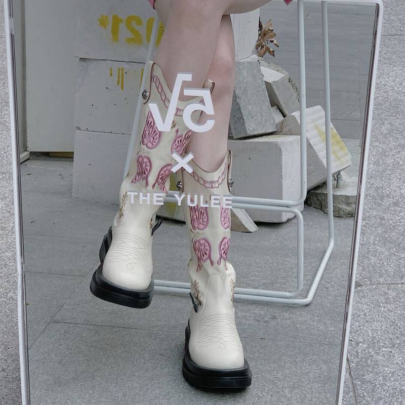In the summer of 2024, boots, small embroidery high, but knee boots fat MM round head western denim knight boots