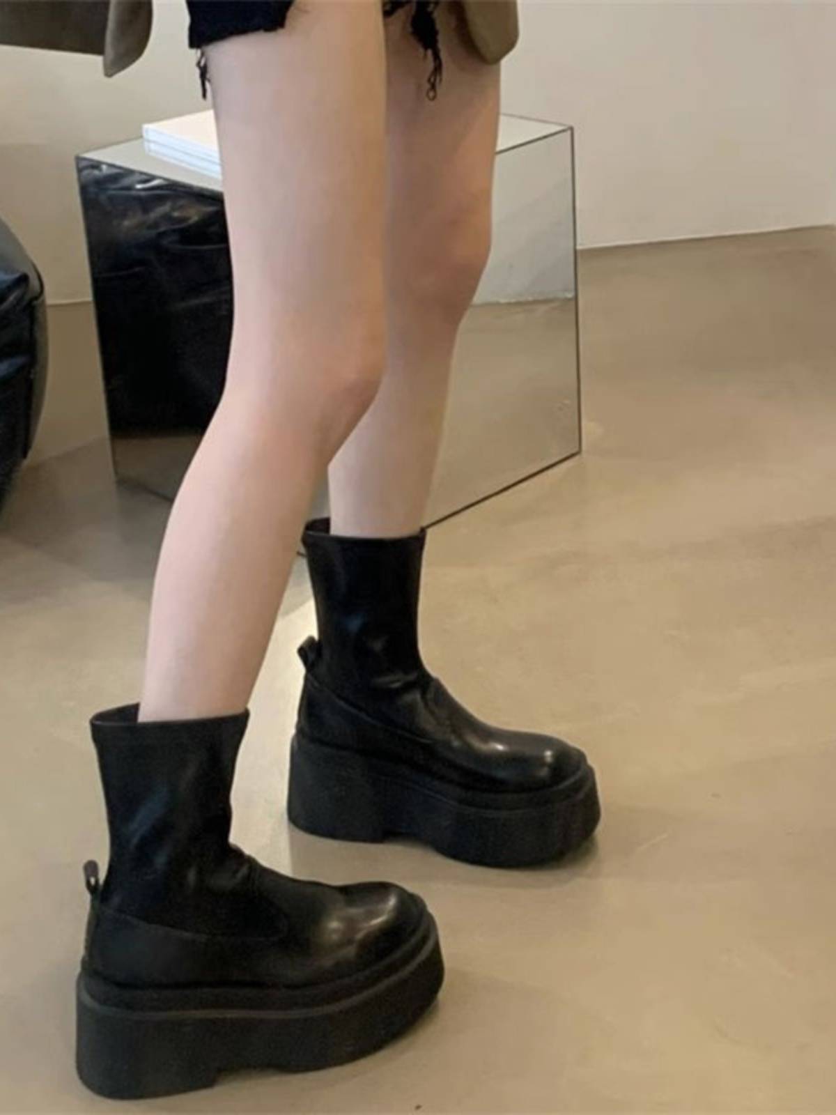 Internet celebrity thick bottom thin elastic boots female 2024 new hot girl increases small thin boots sleeve sleeve short boots
