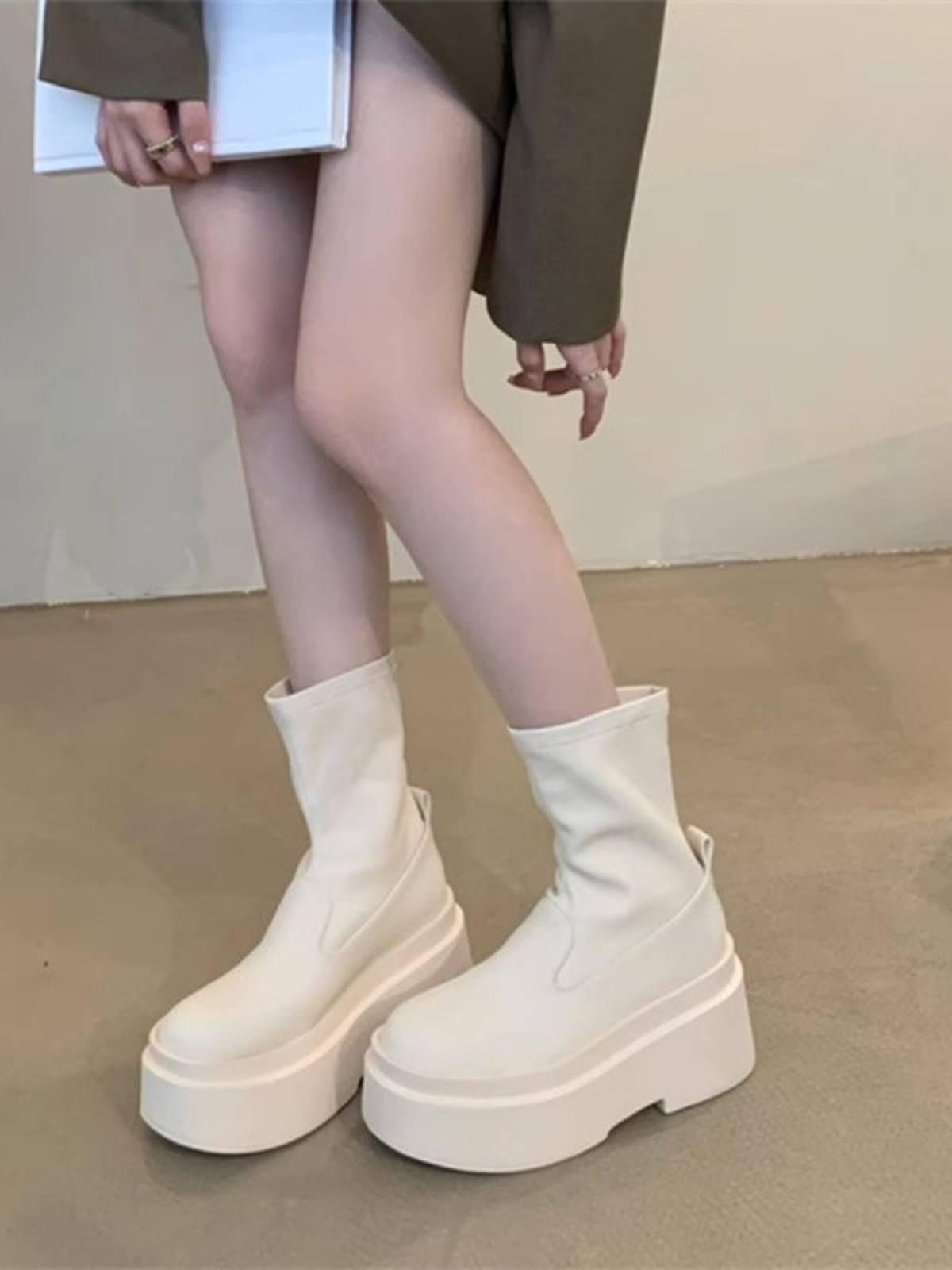 Internet celebrity thick bottom thin elastic boots female 2024 new hot girl increases small thin boots sleeve sleeve short boots