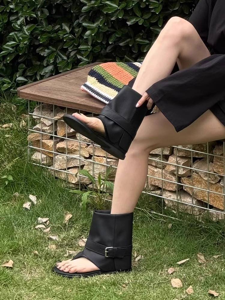 European station leather female boots 2024 summer new fashion clip -toe sandals flat bottom Martin boots Chelsea boots
