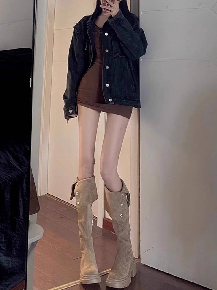 A new 2024 in the autumn and winter, with 100 in the long boots, a very thin knight's boots