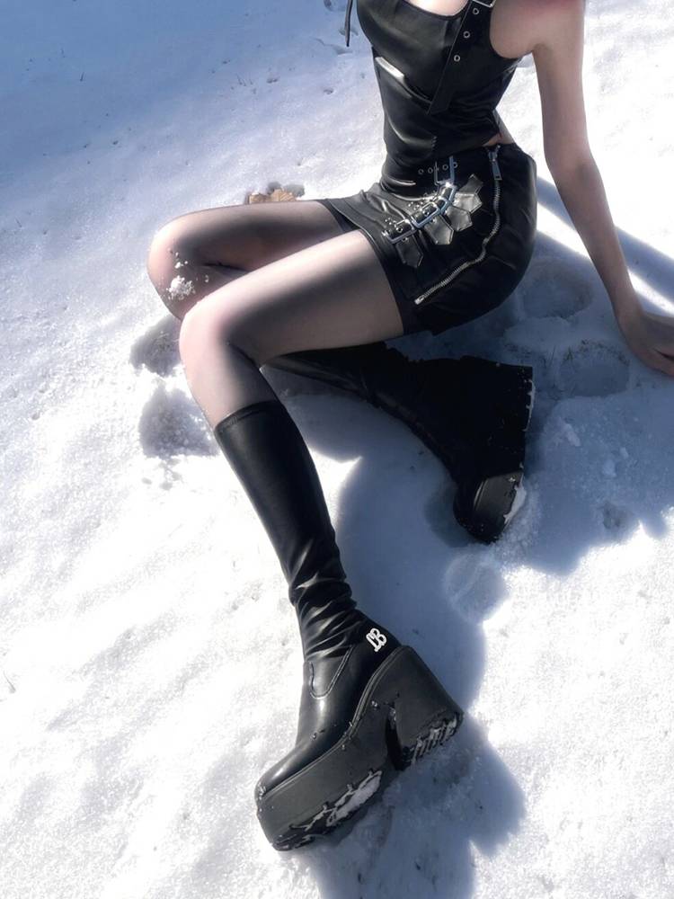 Youy boots female 2024 new European and American hot girl round heads, legs, thick bottom, increase, show thin legs, long knight boots