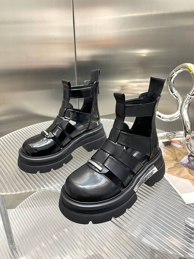 Roman Boot Women 2024 New Leather Pine Cake thick bottom boots hollow European goods British style Martin boots