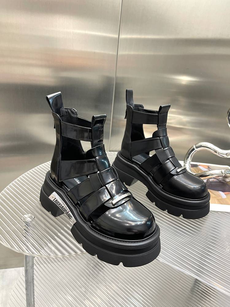 Roman Boot Women 2024 New Leather Pine Cake thick bottom boots hollow European goods British style Martin boots