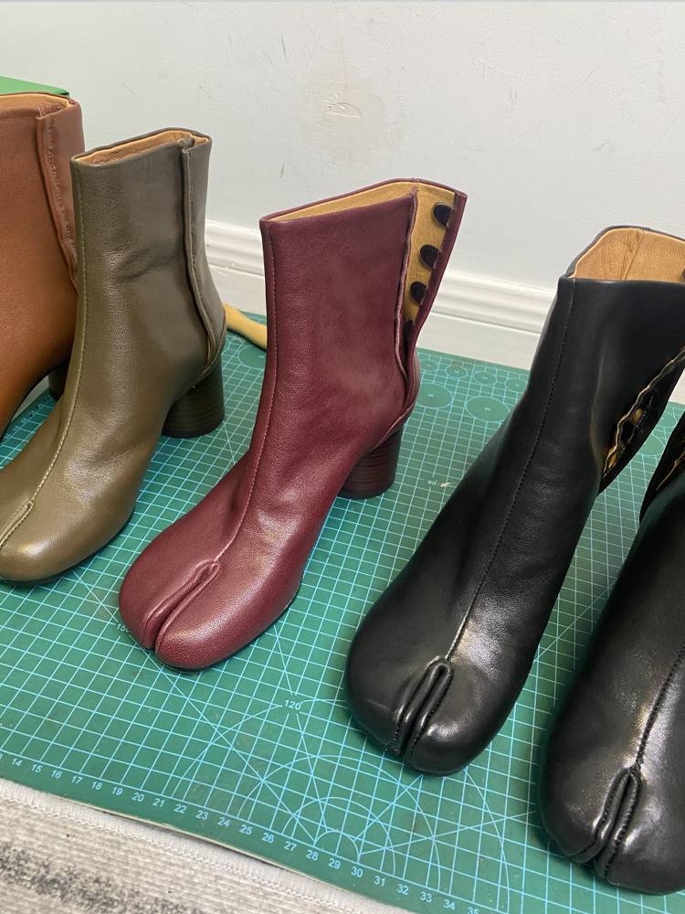 Handmade pure sheepskin Maggie Boot Boots Chelsea boots, leather pork trotters high -heeled short boots wild pork feet hill boots