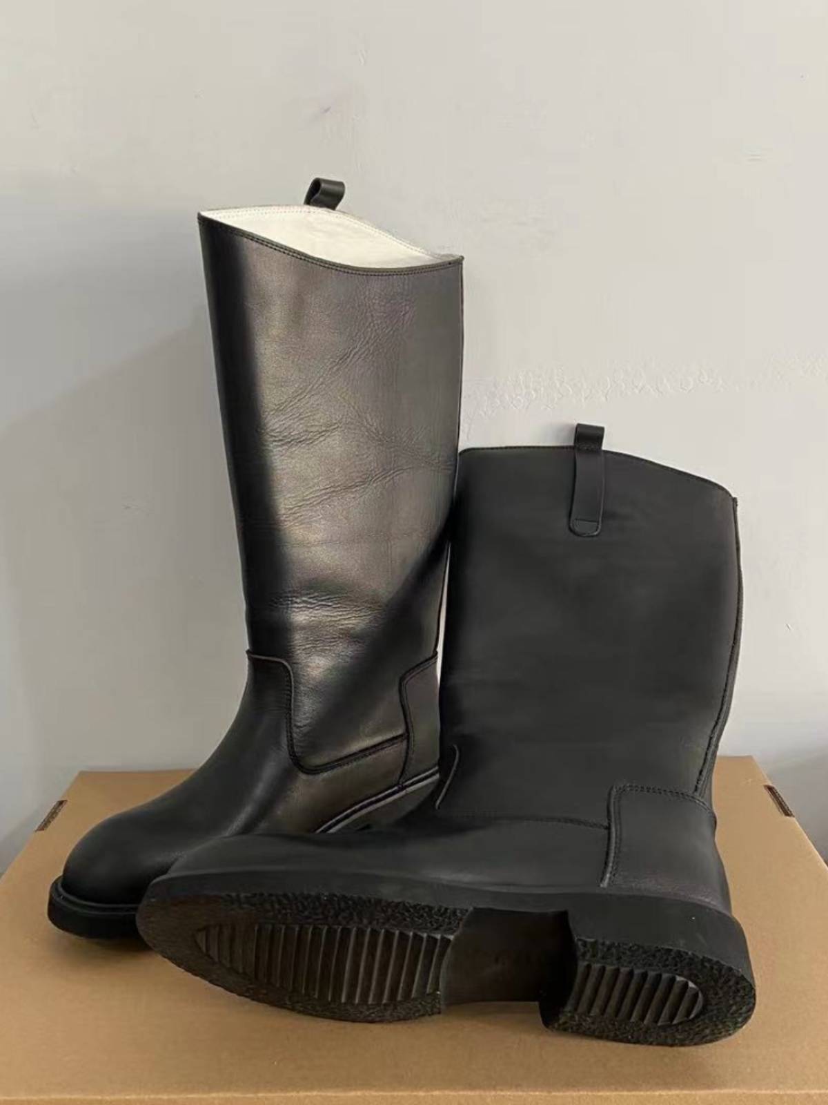 The Mongol Bullskin Boots Knight's Skided Outside Boots