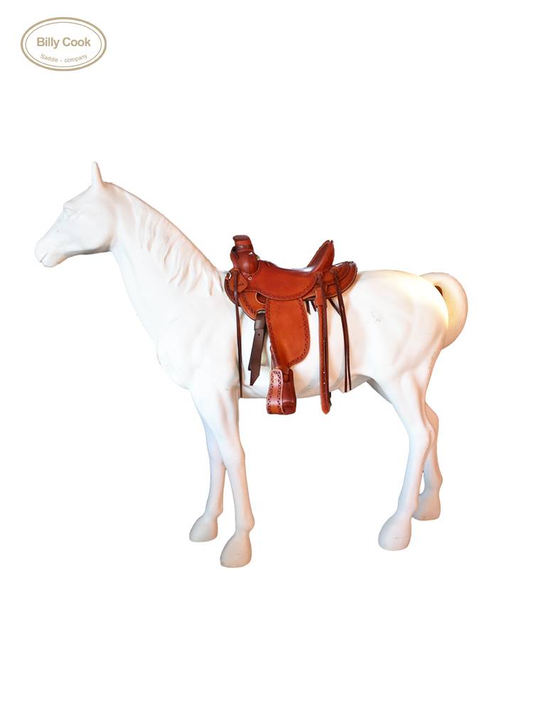 Western saddles, all-skinned and hard-skinned