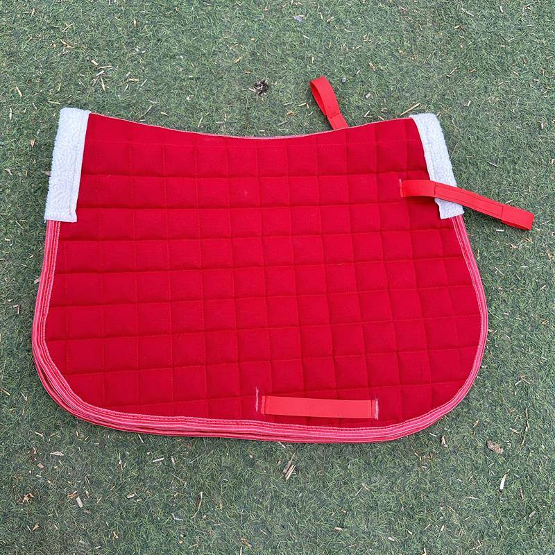 Saddle cushions for horses, combined saddles sweating pads for tourists saddled saddled saddled vests in sweatboards with thick saddles