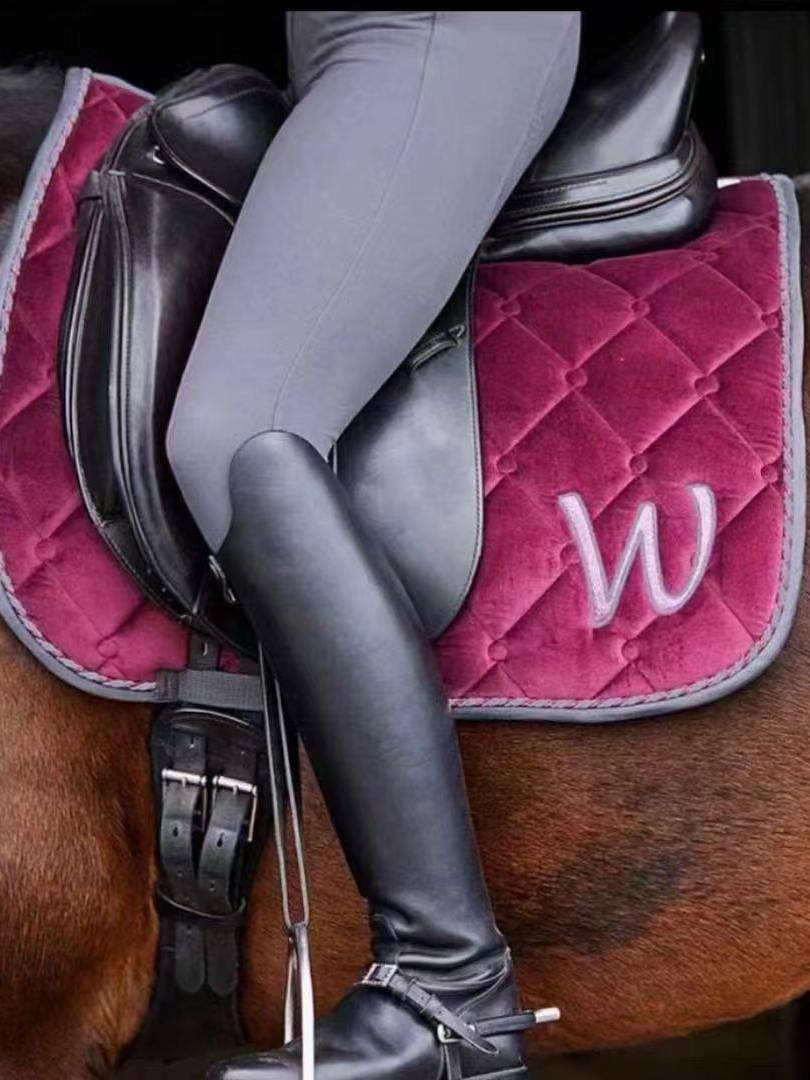 German Waldhausen Equestrian Horse Cushion Mental Cushion Horse Sweat Back Catched Black Blood Red Equestrian Set