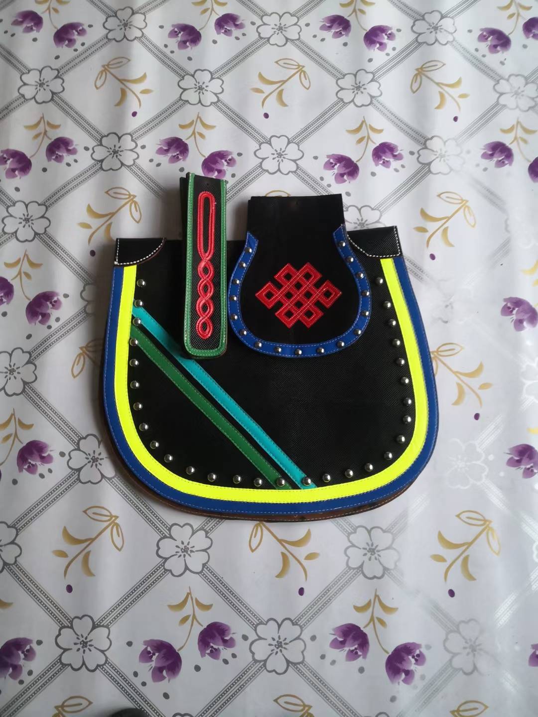 Pure leather saddle trembling skin, pure leather saddling, hibiscus horses horses horses horses horsema supplies accessories