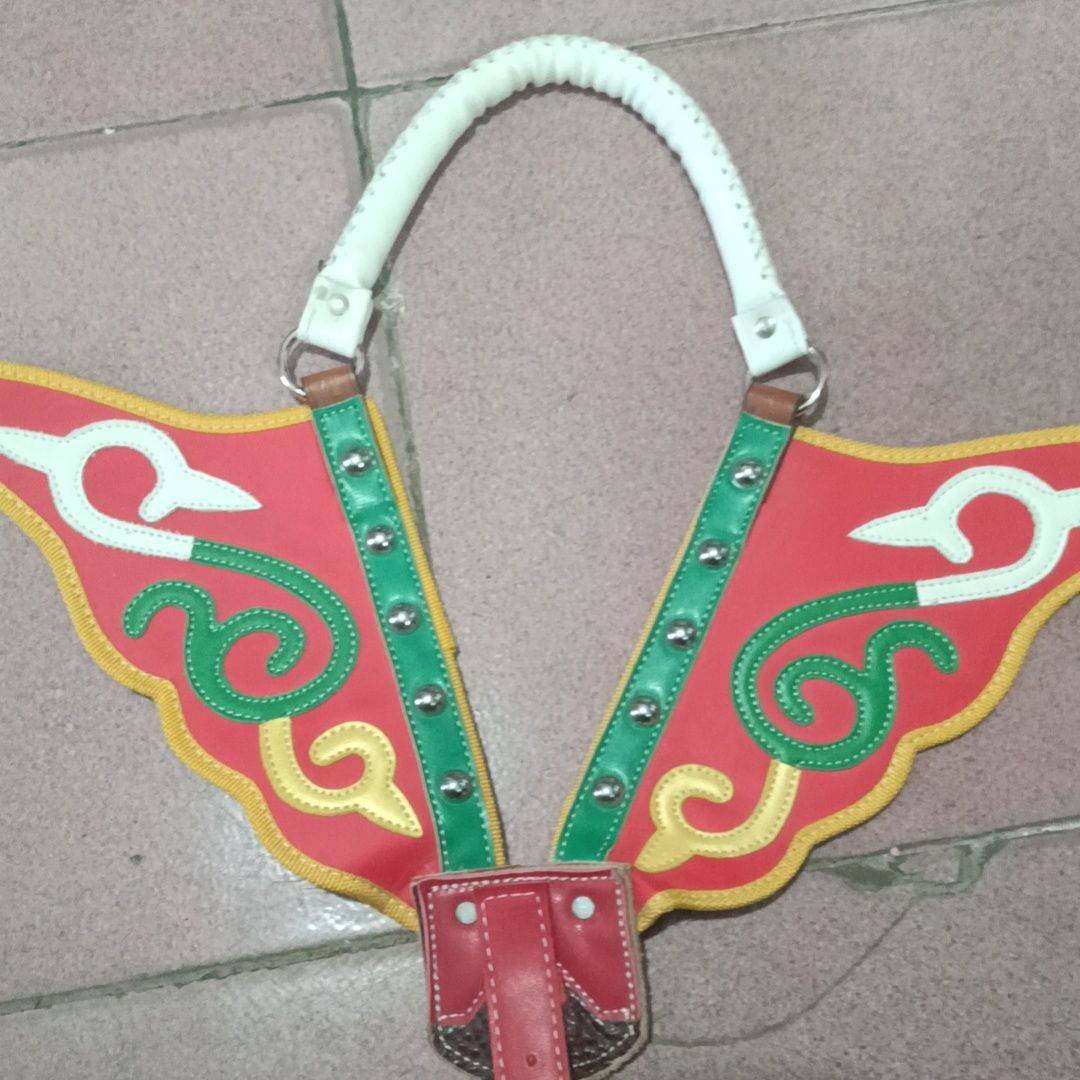 The troupe horse-tailed pony-tailed fork-heads of the nation's monolithic dichotomic saddles can be adapted to tradition