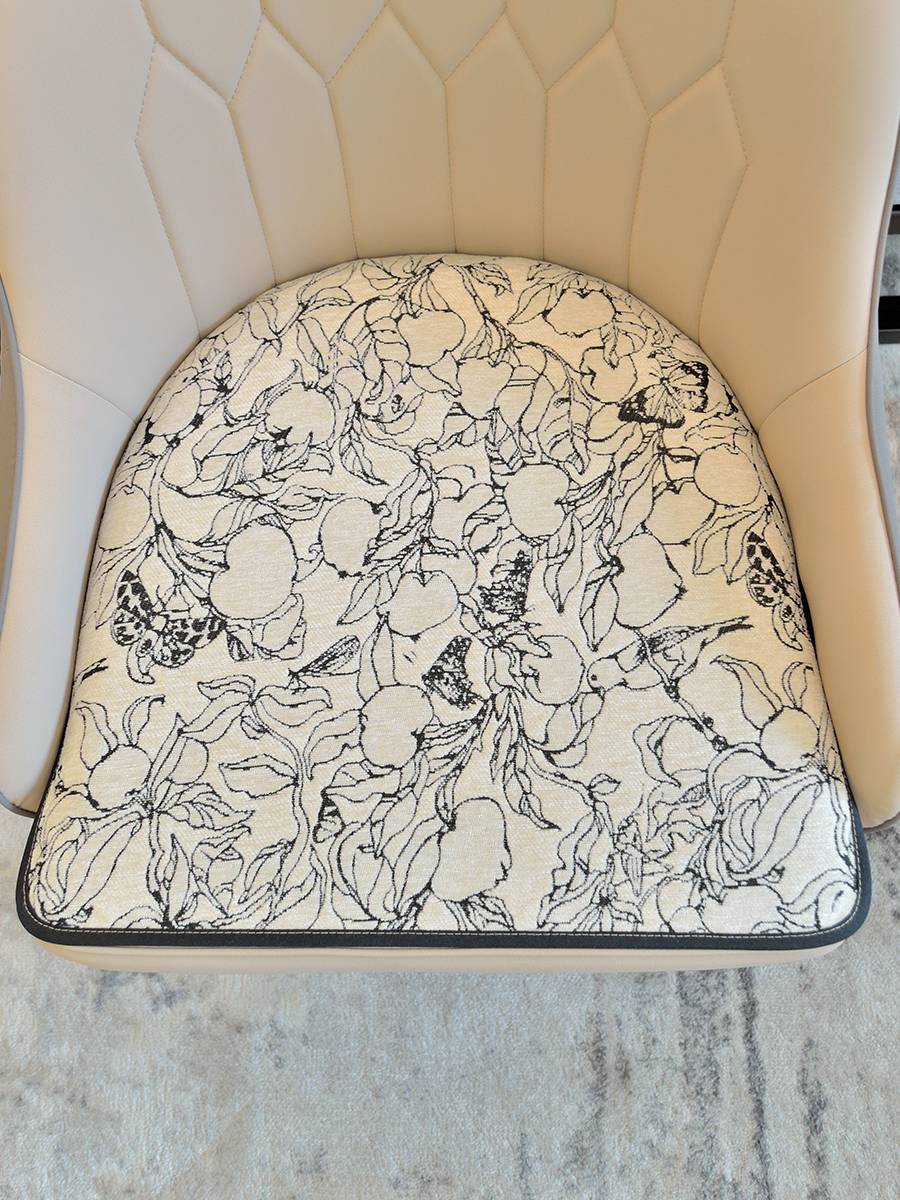 FOUR SEASONS OF GENERAL HOOVE-RESISTANT CHAIR MATS, SHORT TABLE AND CHAIR MATS, AND ARC-TYPE U SEAT MATS