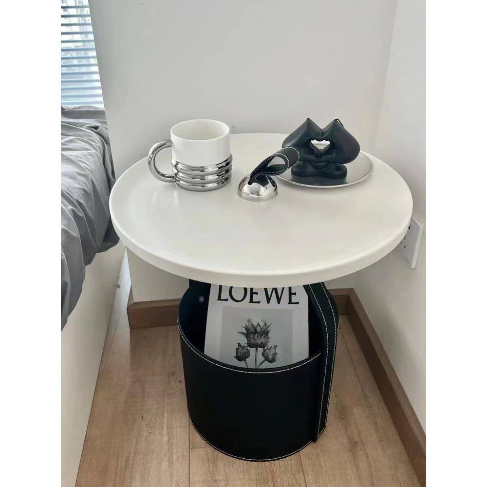 Italian minimalist saddle leather coffin coffee table creative hand around a few light luxury high -level sensor designers storage bedside table