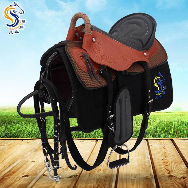 A full set of horse saddles for horse-skin-skin-skin-and-skin-scarpment-sized, short-strapd-on-brands