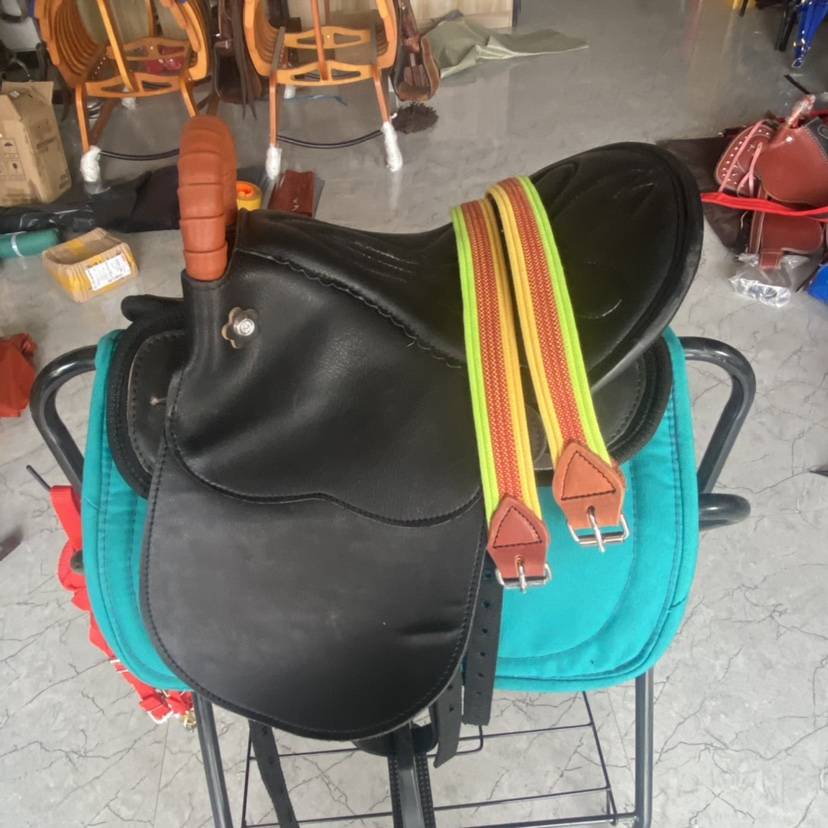 2024 new equestrian supplies saddlezi children riding a small saddle to set up a full set of Tramatic Dwarfs special saddle