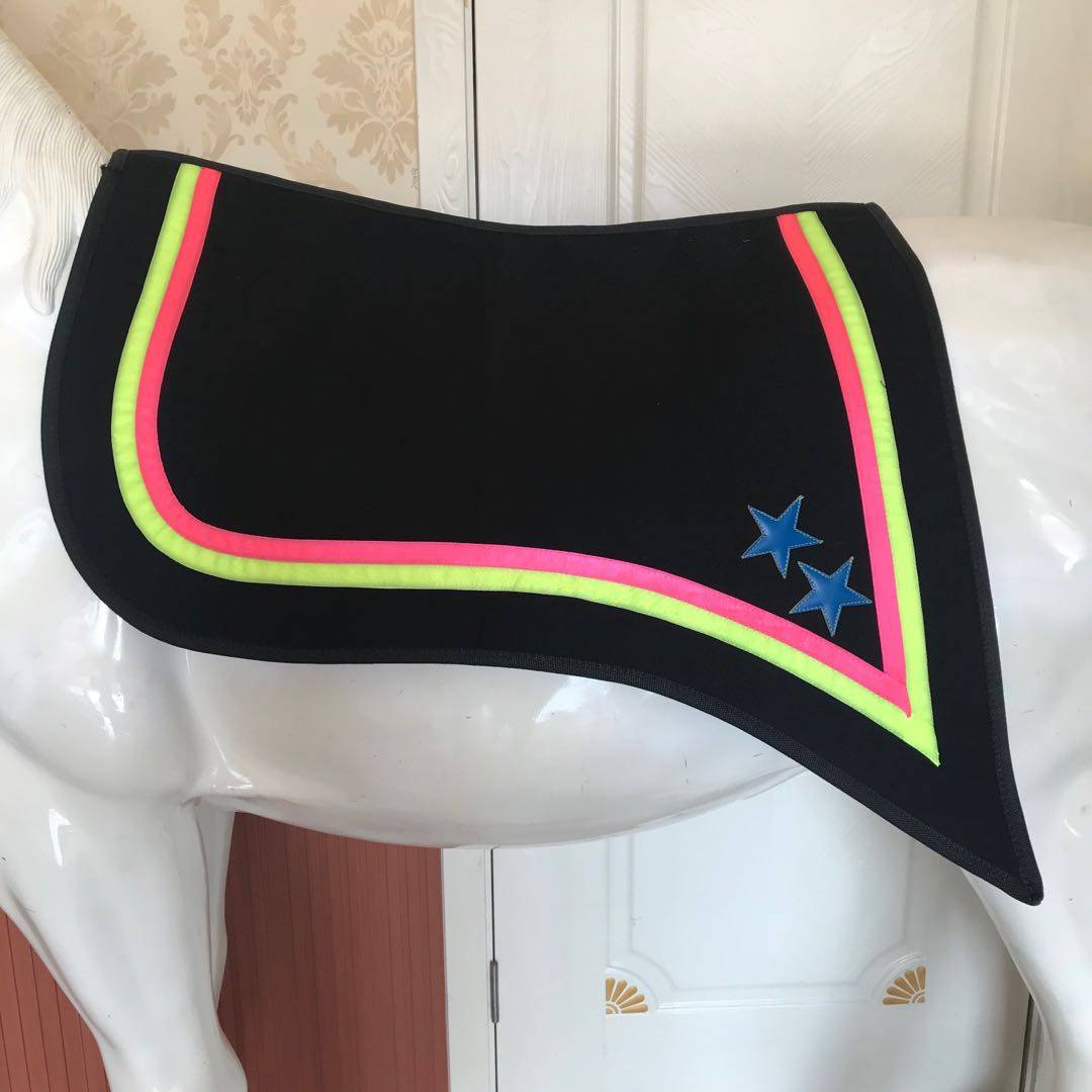 New product 2024 saddle cushion five -star felt material Material western saddle tourist saddling sweat sweat drawer fine riding supplies