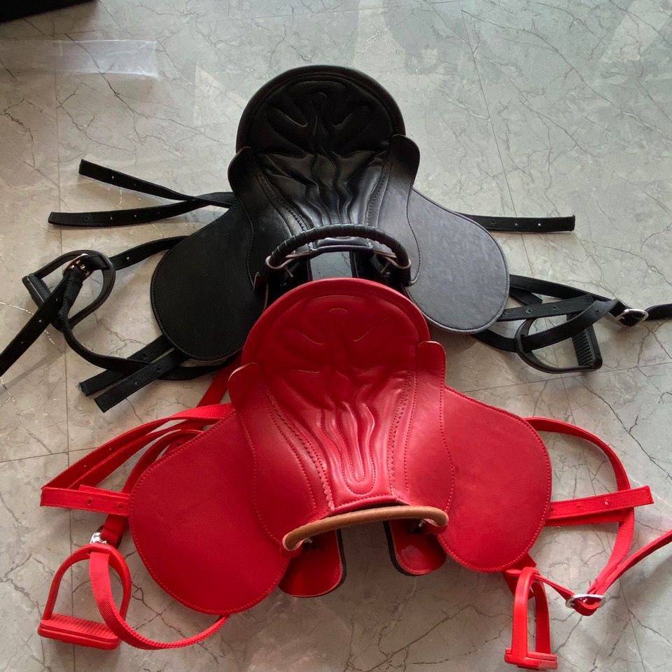 Dwarf saddle, set up a full set of accessories for Children with Dark Horse Dedica Children