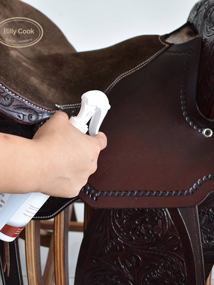 Horse saddles are for horse-oiled liquid saddles and leather-maintenance oils and leather-cleaning oils