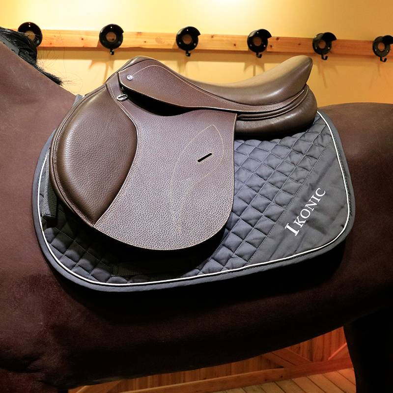 IKONIC saddle cushion horses sweat pad sweat absorption equestrian sports horse horses products