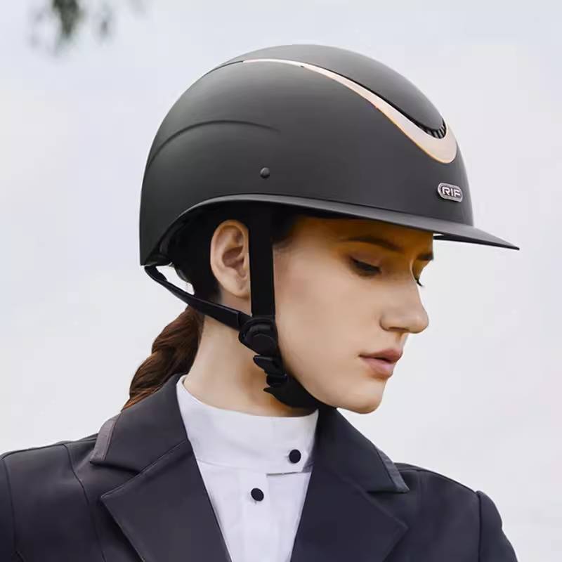THE HORSE HELMET RIF RIDES THE HORSE HELMETS, THE CHILD HELMETS, AND THE GENERAL HORSE HATS CAN BE RECONCILED