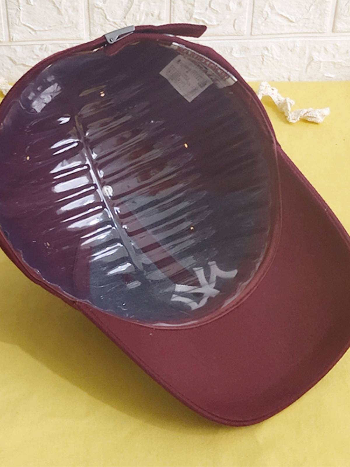 Adult baseball hat Muck tongue hat universal inner support caps holding round head hat support storage setting plastic display camera props
