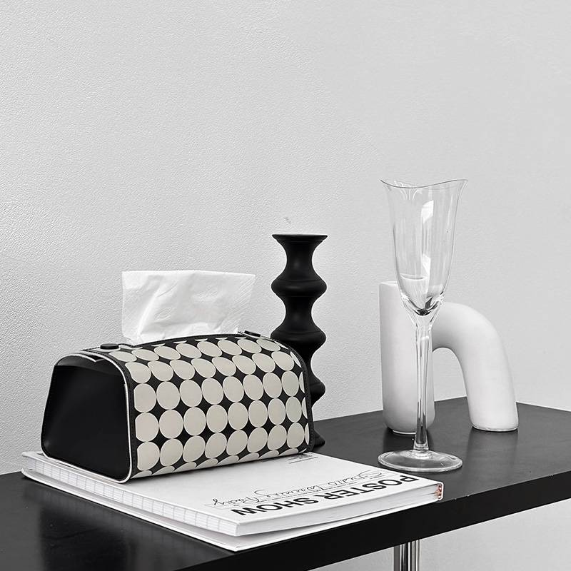 Original design saddling leather English ins in the middle ancient chessboard grid black and white pump boxes to storage face toilet cartoon box