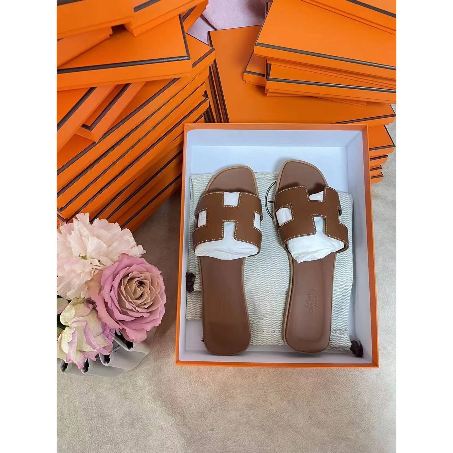 HERMES Hermes Pig Nose Slipper Sandals Classic Black Silver Lefu Shoe Sports Shoes