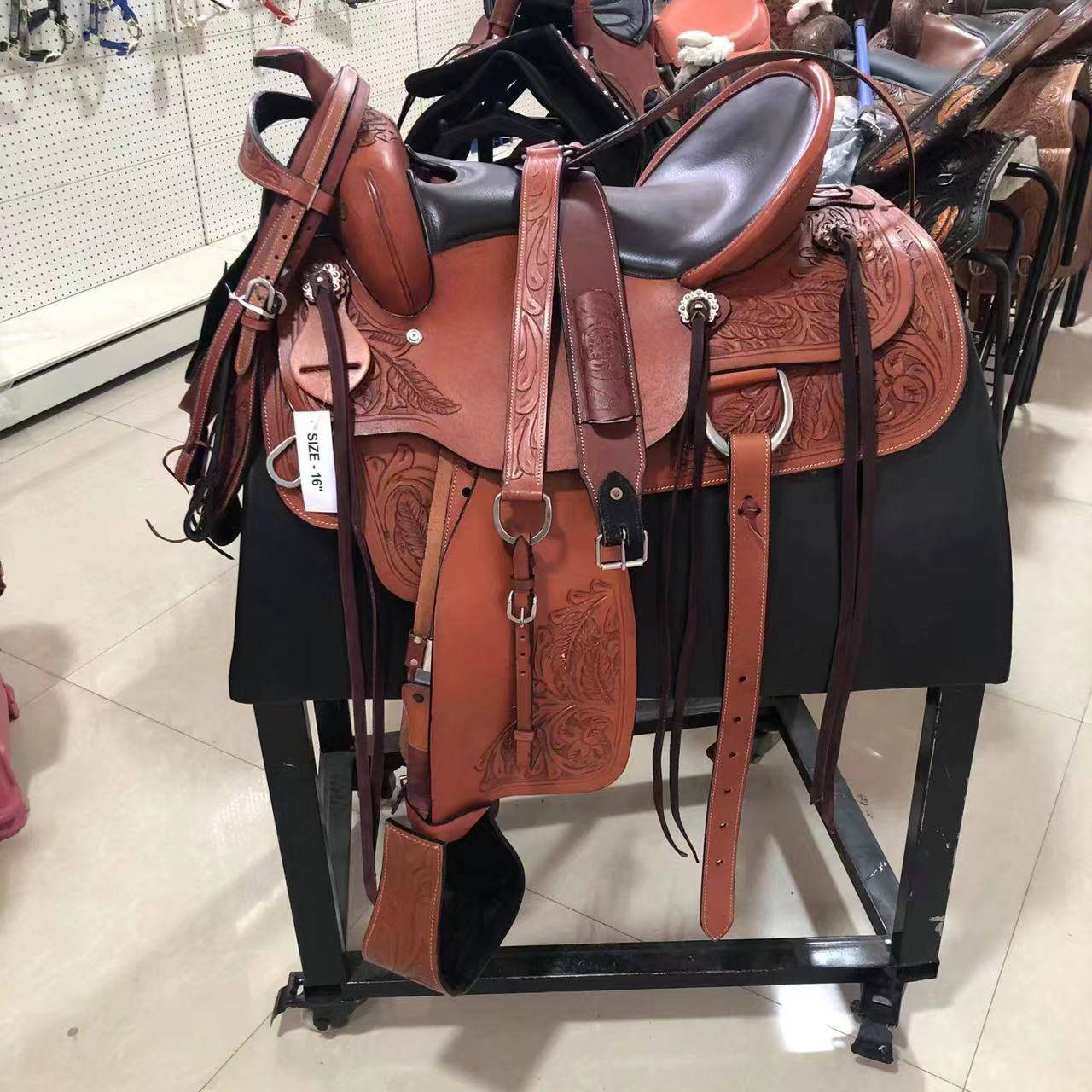 2024 New Century Jiudui Western Saded Sadfords Sadoust Powder Products Cowcot Carving Riding Equipment Full Malaysia West in Malaysia