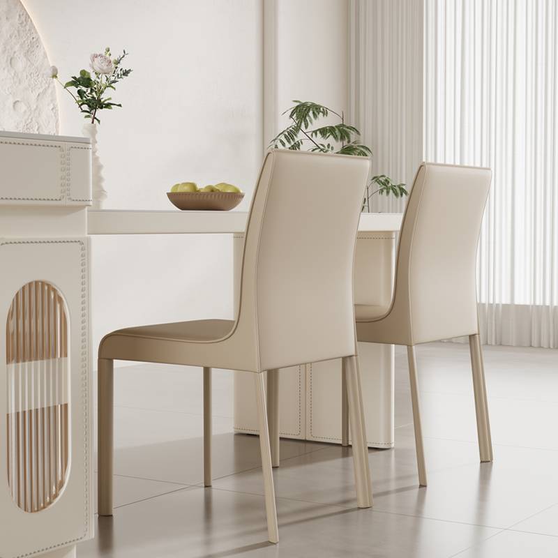 The saddle-skin designer's Nordic-seat home with a simplistic table-and-seat room with a back seat
